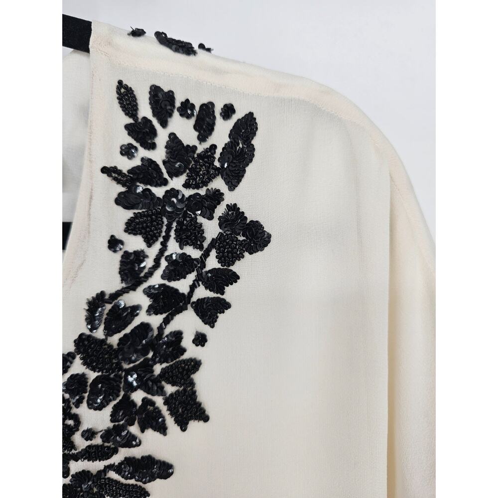 Neiman Marcus Womens Sz L 100% Silk Short Sleeve Blouse Cream Black Beaded Neck - Picture 2 of 4